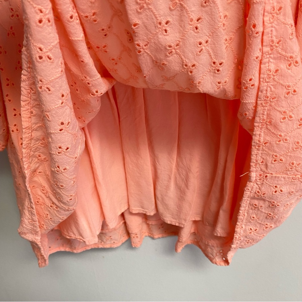 TORRID RUCHED EYELET TOP - 2X (2) - Picture 10 of 14